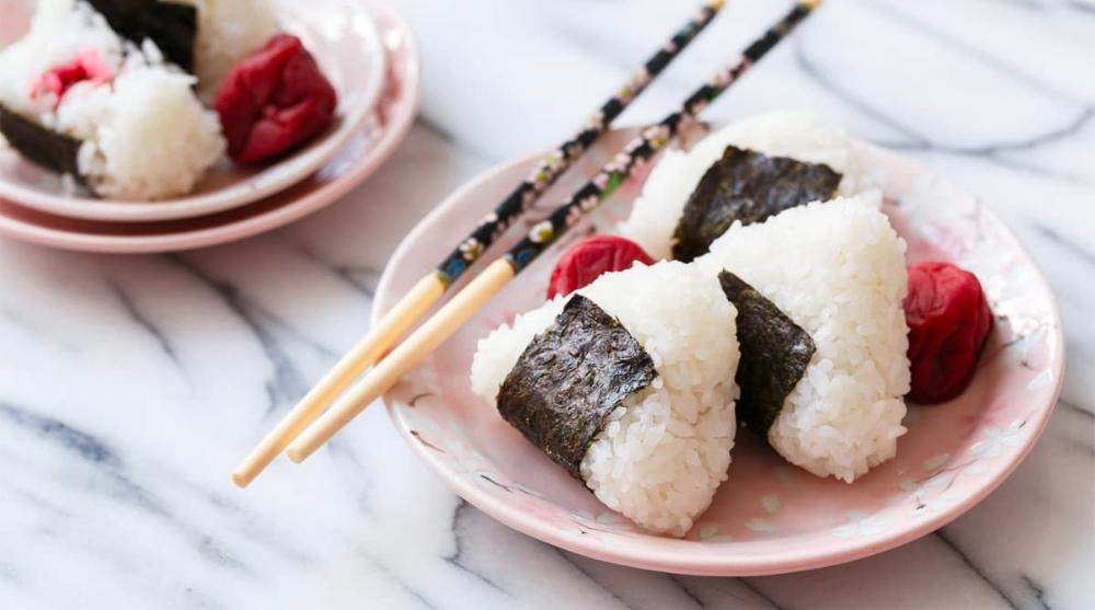 Umeboshi Onigiri