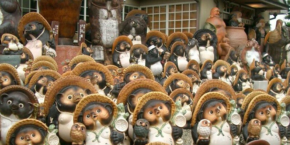 tanuki statue